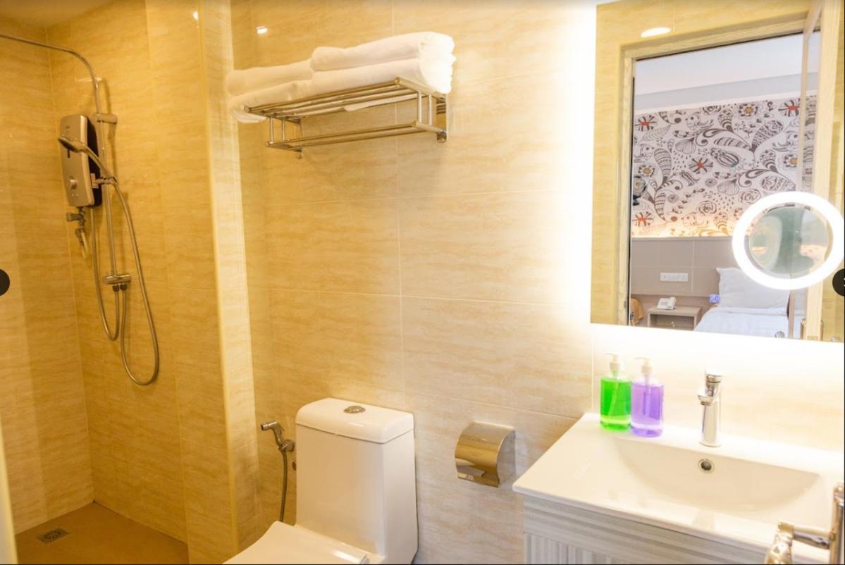 The Crown Hotel @ Klia Sepang Esterno foto
